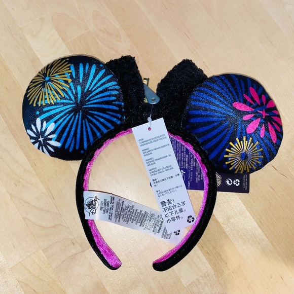 Minnie Mouse Main Attraction - Nighttime Fireworks & Castle Finale Ears - Picture 2 of 3